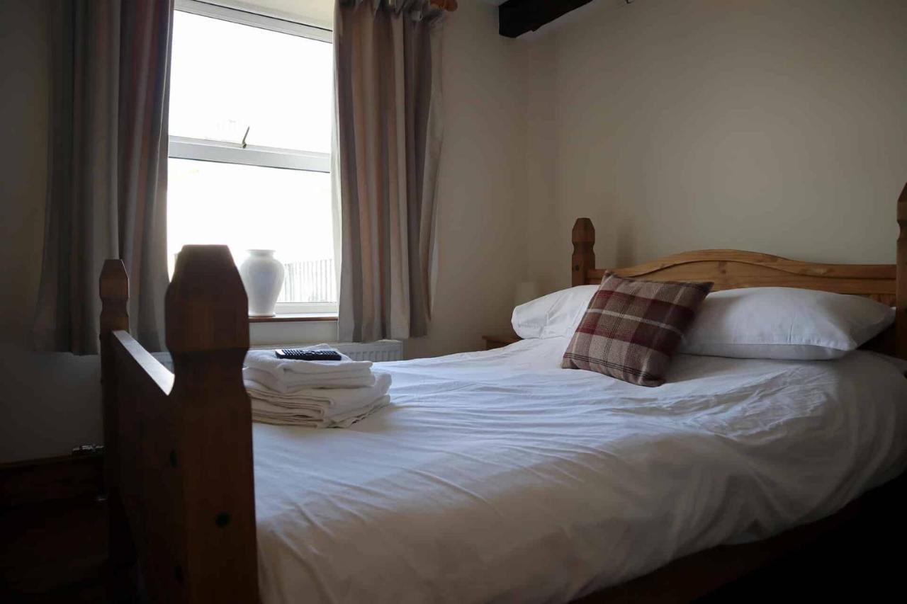 The Hare & Hounds Inn Foulridge Εξωτερικό φωτογραφία
