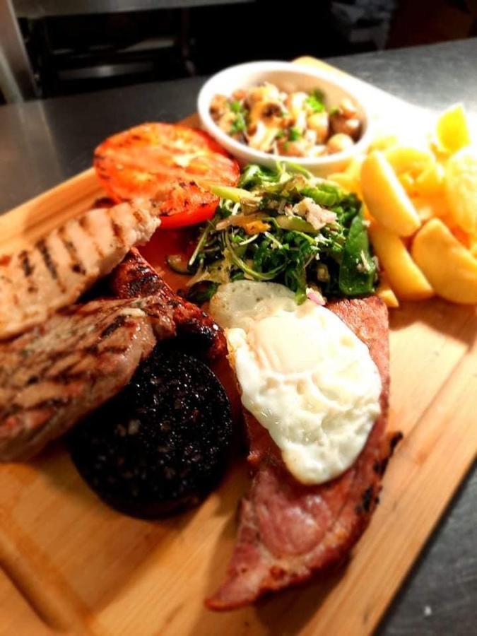 The Hare & Hounds Inn Foulridge Εξωτερικό φωτογραφία